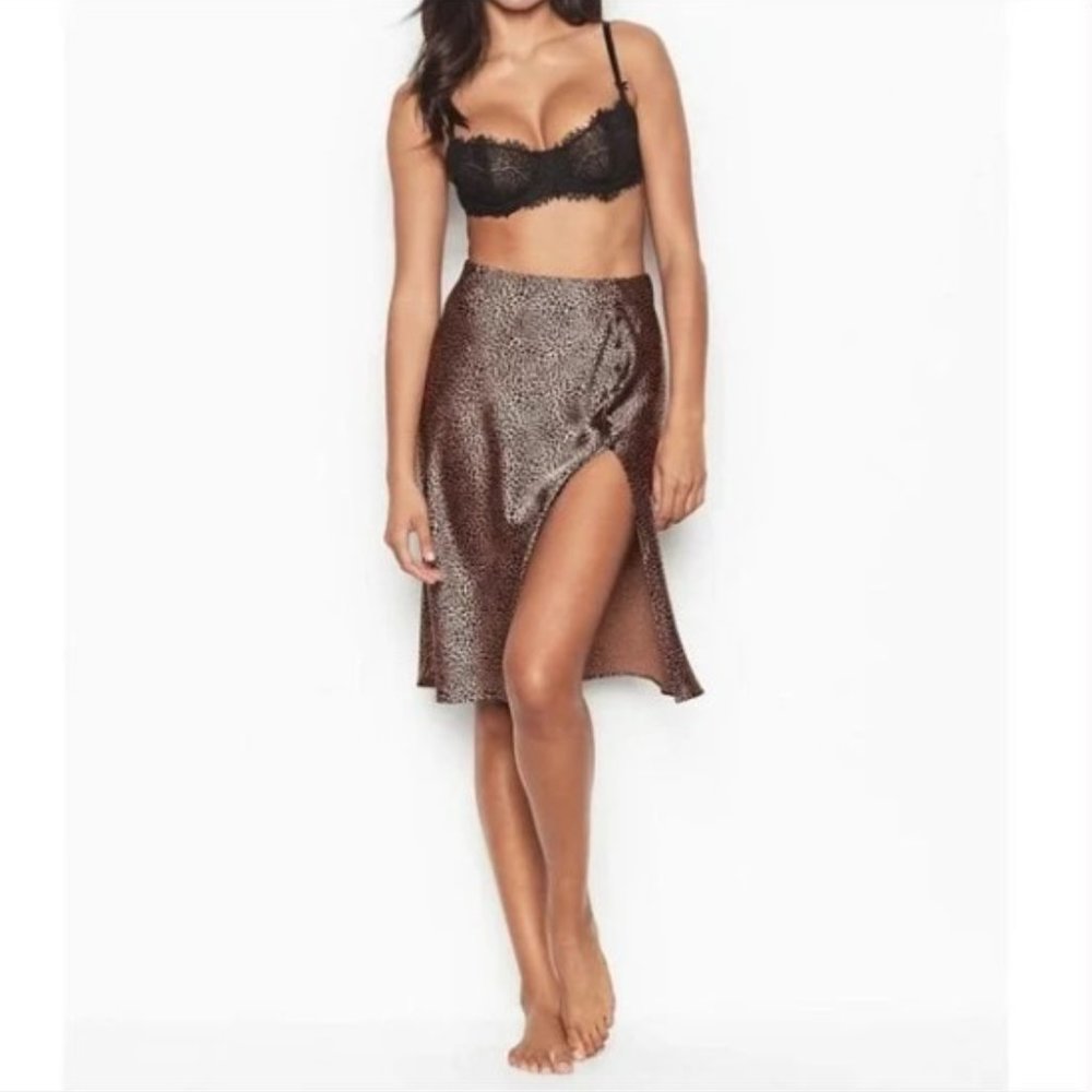 Victoria's Secret Side-button Slip Skirt XS NWT